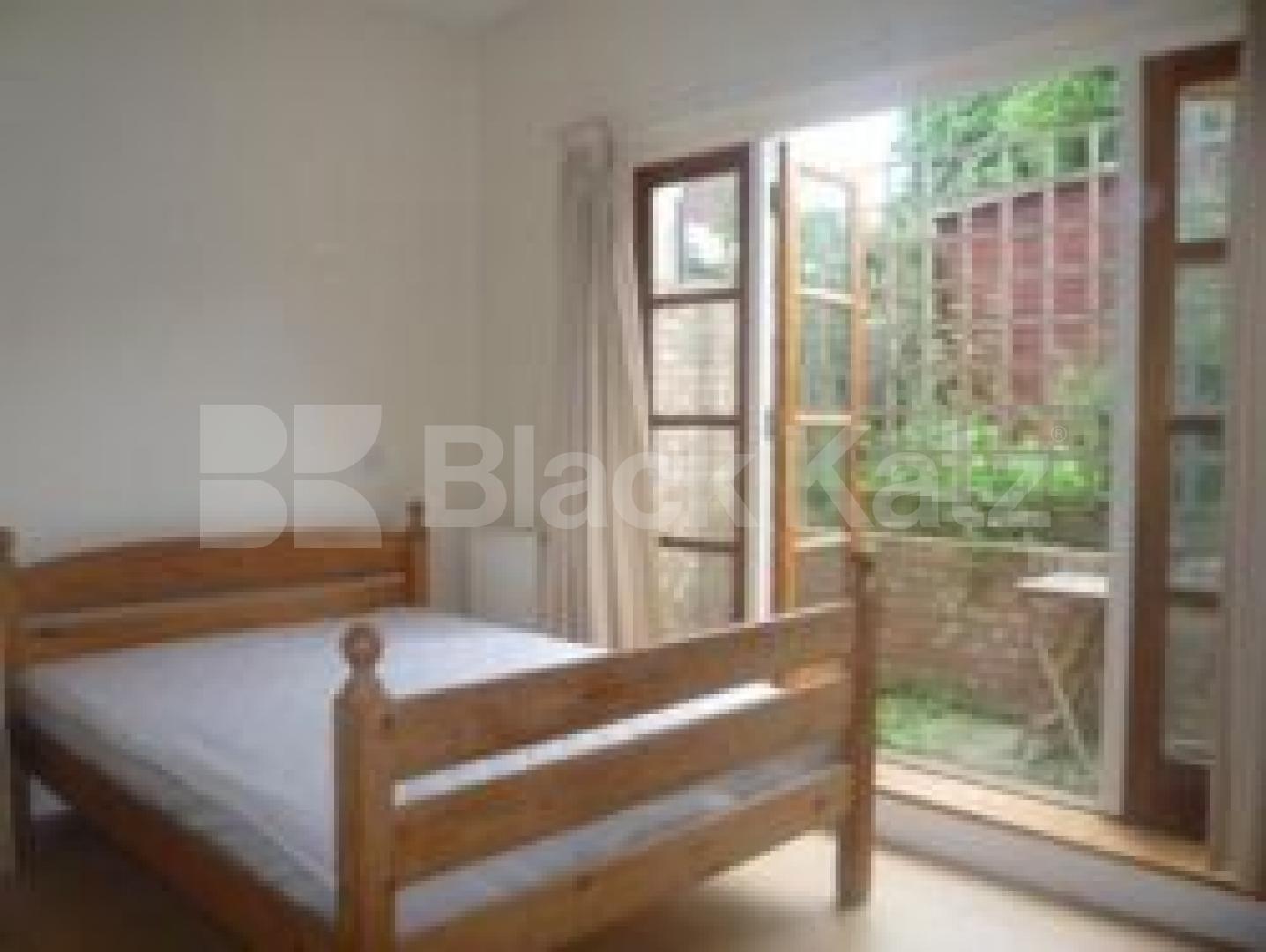 			1 Bedroom, 1 bath, 1 reception Flat			 Pages Lane, MUSWELL HILL N10
